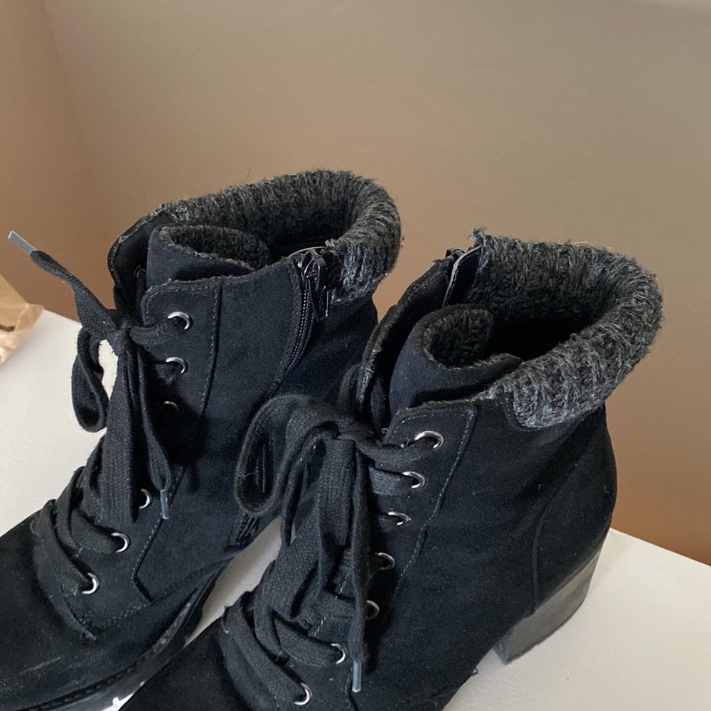 Universal Thread Bootie - Picture 7 of 8